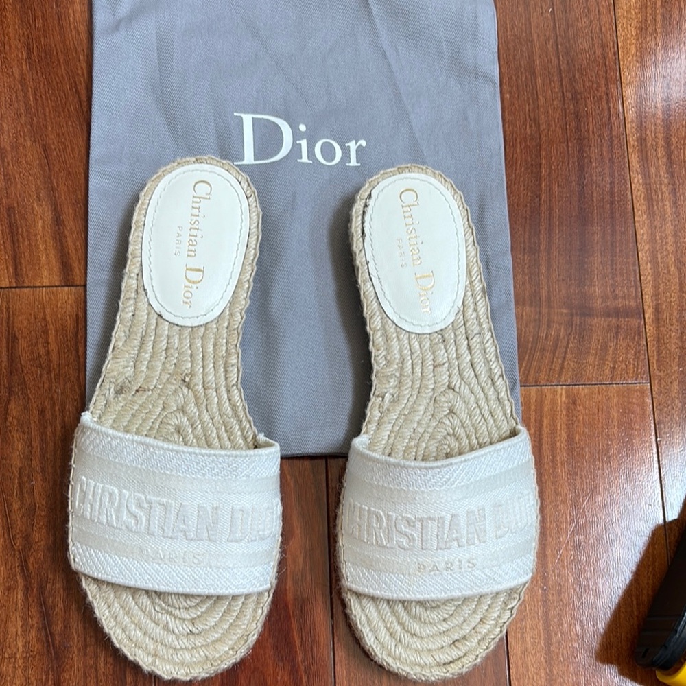 Christian Dior cream Espadrille Slides. authentic!